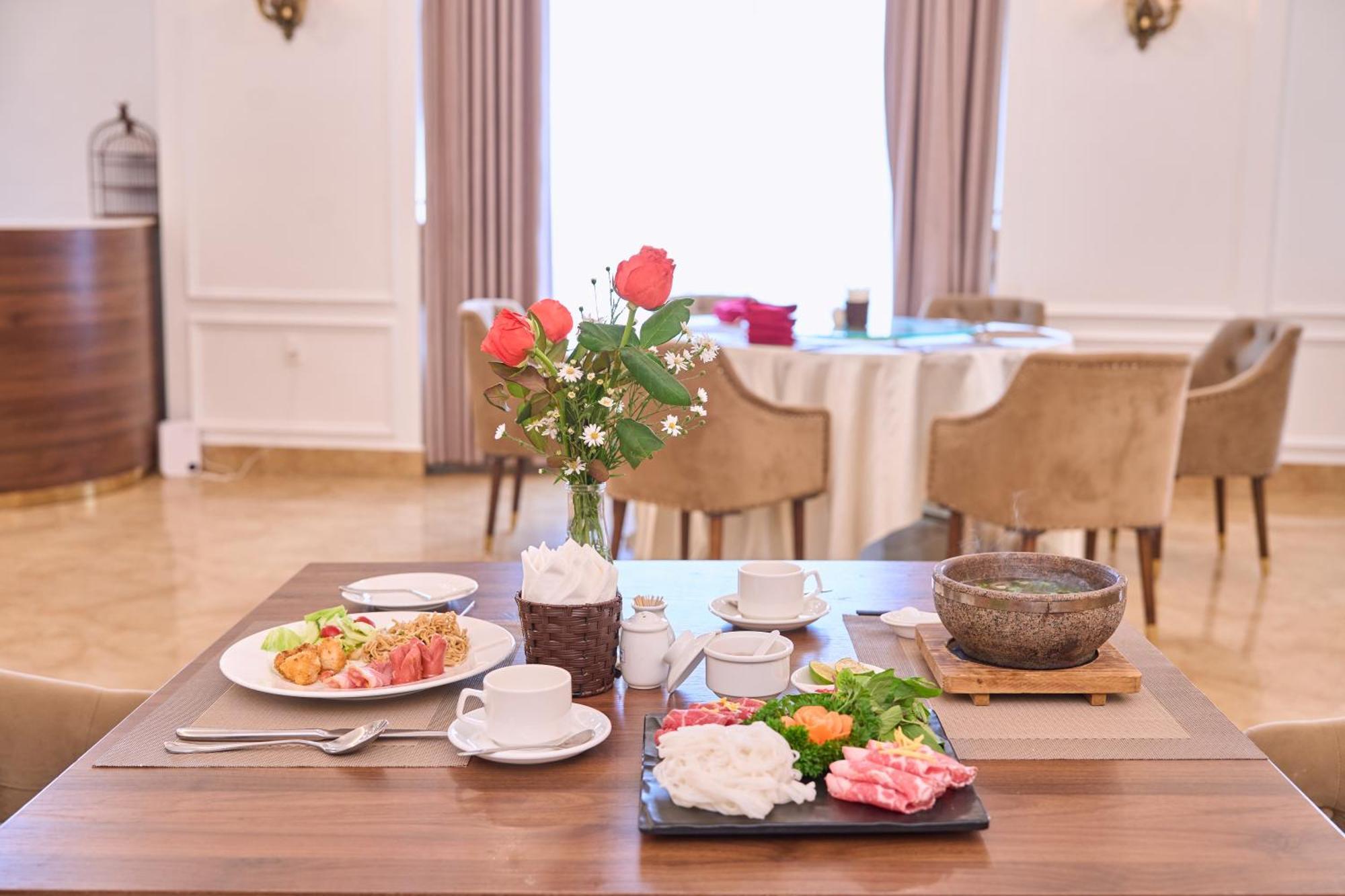 Le Haute Hotel Hai Phong Exterior photo